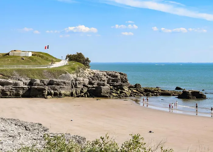 2 Bedroom Gorgeous Home In Royan